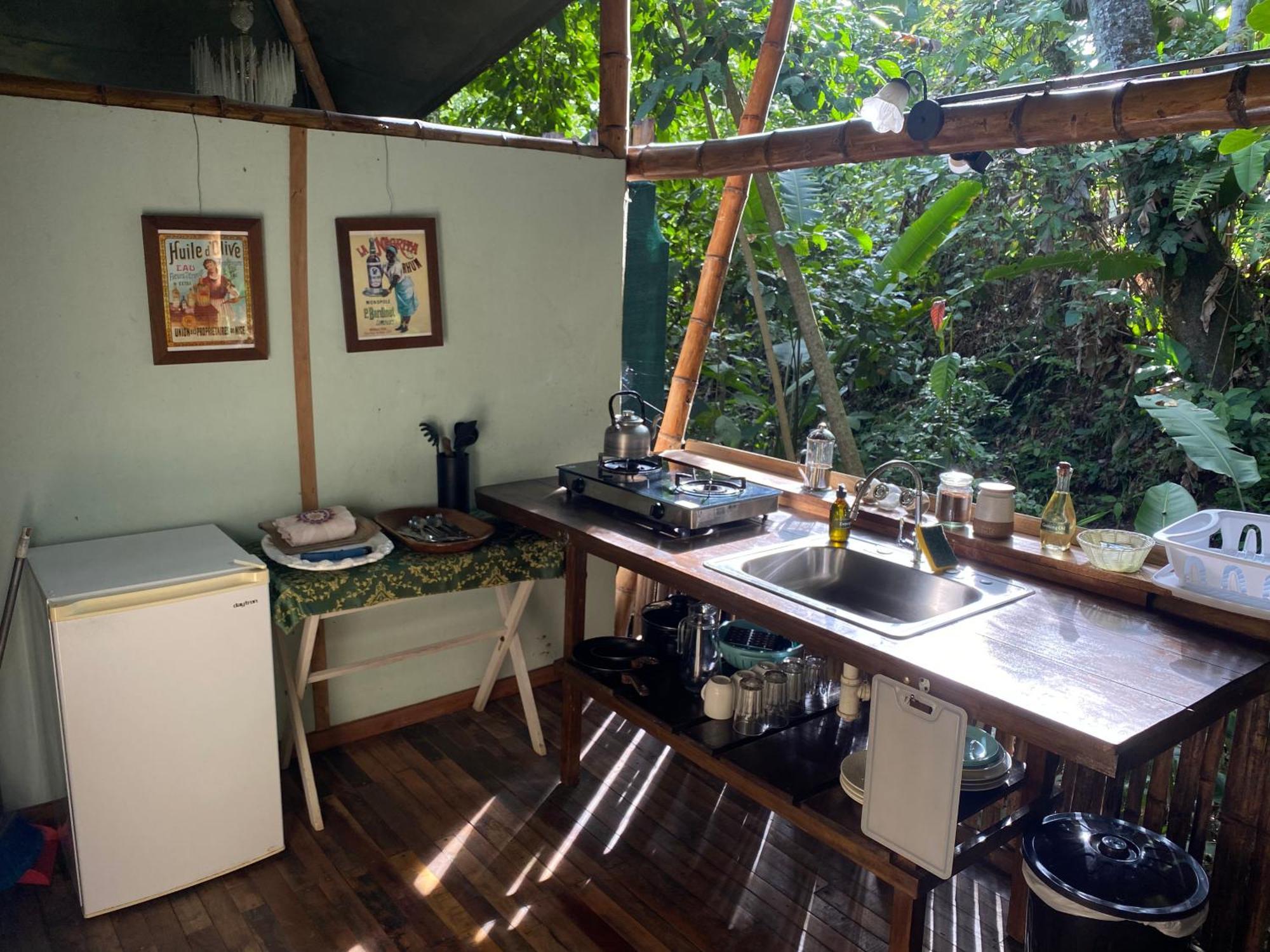 Colina Secreta - Glamping And Villas Puerto Viejo de Talamanca ภายนอก รูปภาพ